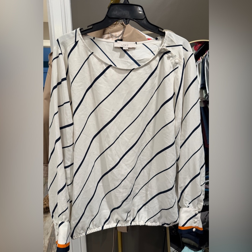 LOFT Women's White and Navy Striped Top XL
